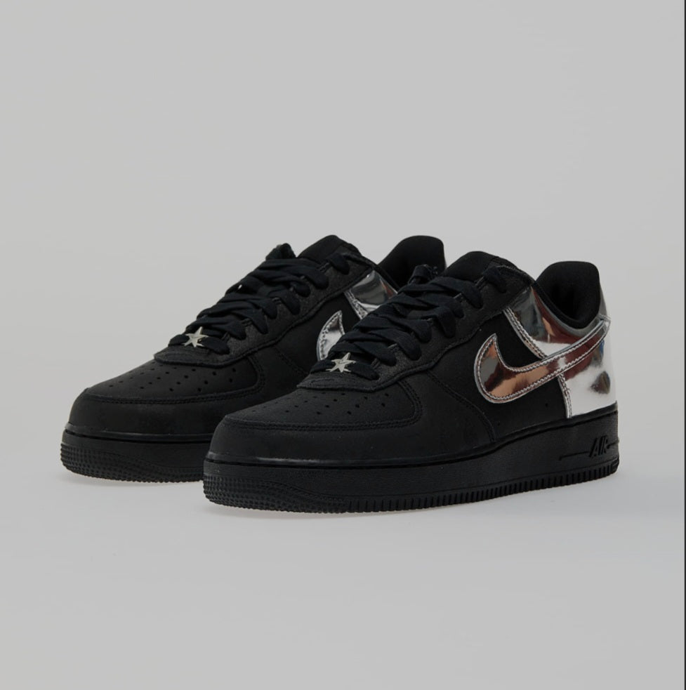 Nike Air Force 1 Retro Negru / Crom